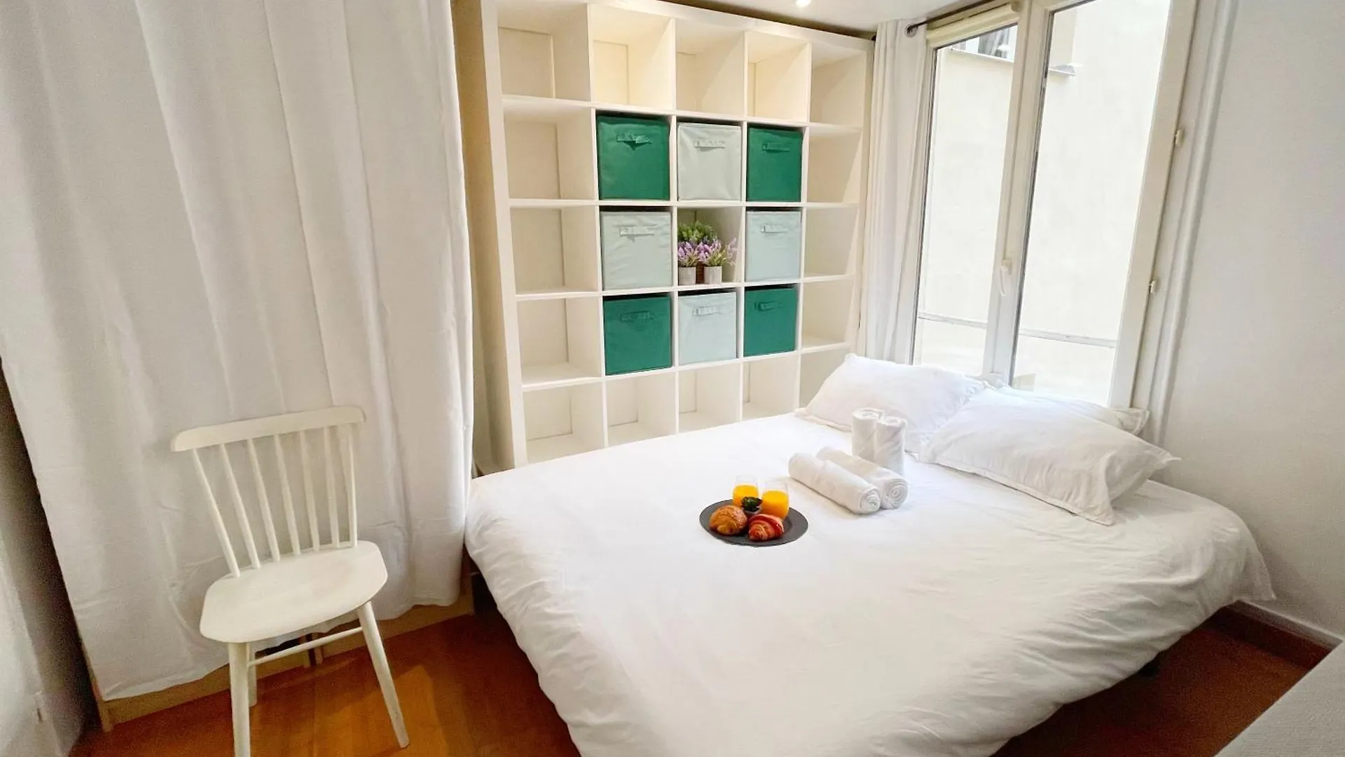 Apartment Poetic - Cozy In 2nd